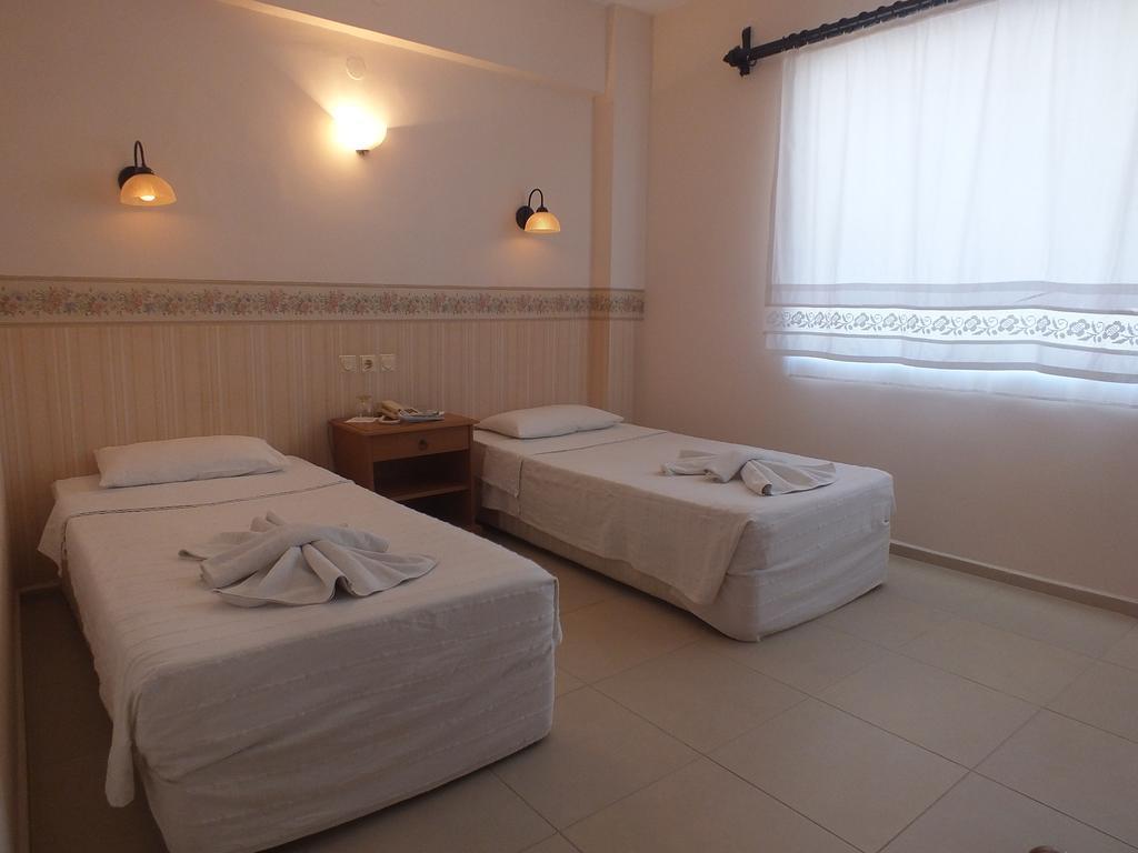 Hotel Dorukhan Kusadasi Room photo
